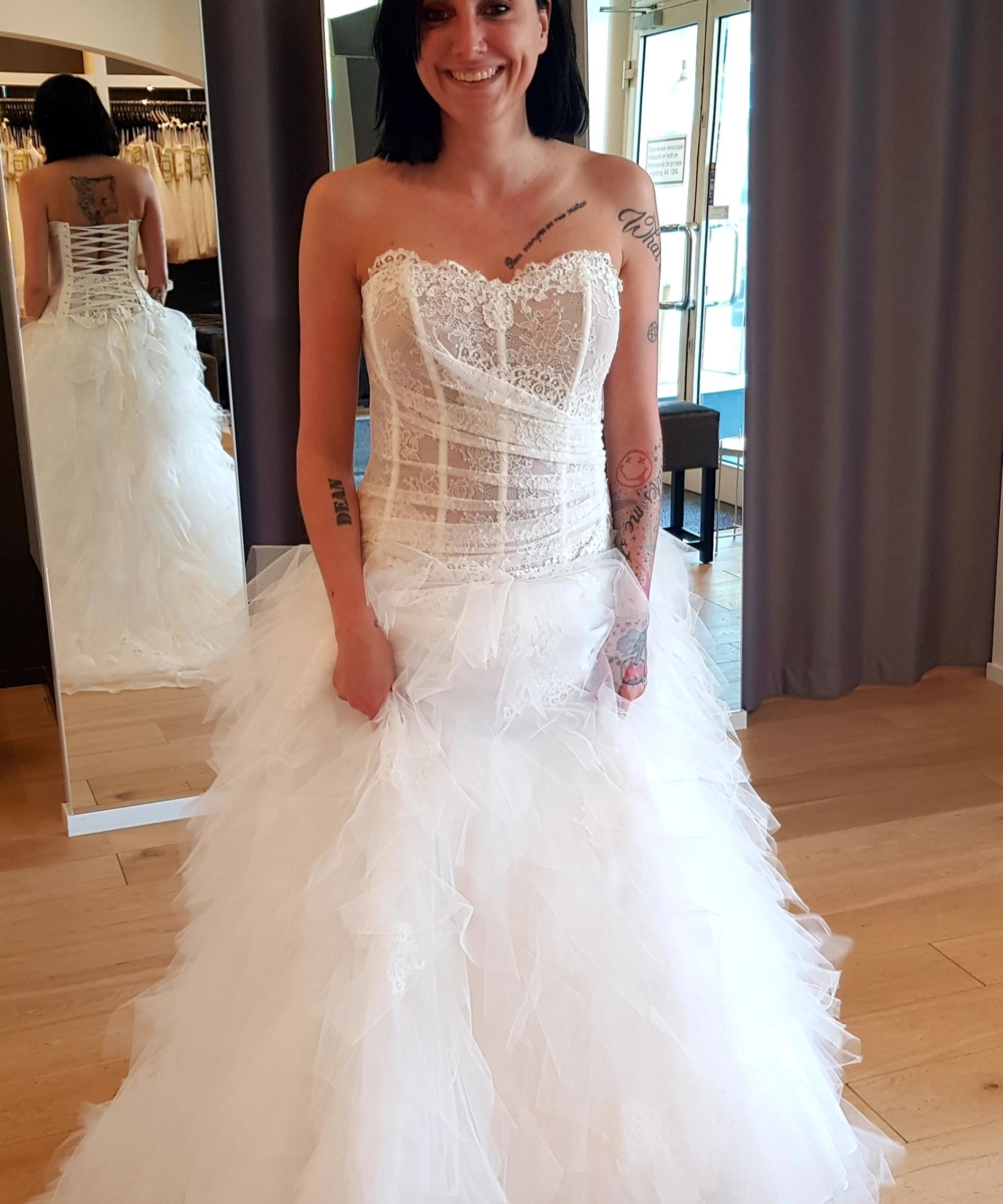 Prachtige trouwjurk van Cymbeline, supersexy en geschikt voor een maat 36/38