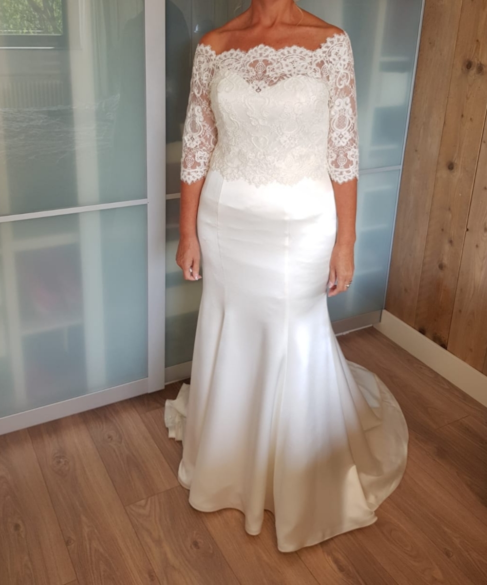 Mooie tijdloze trouwjurk voor de elegante bruid