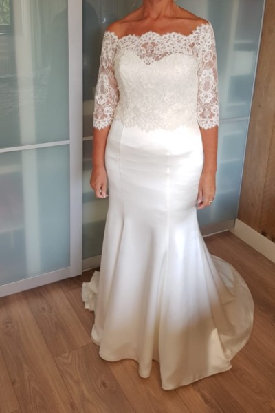 Mooie tijdloze trouwjurk voor de elegante bruid
