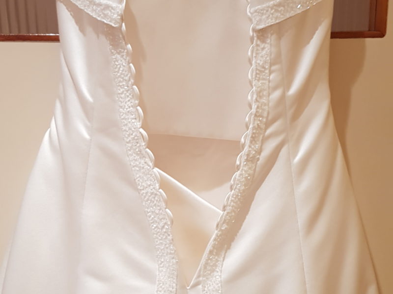 Strapless trouwjurk te koop