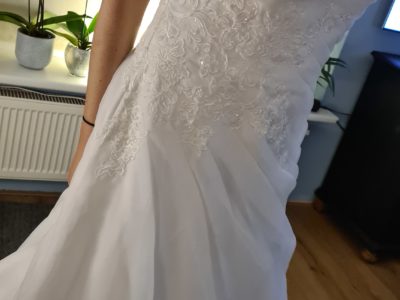 Bijna nieuwe trouwjurk