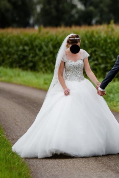Schitterende prinsessen jurk incl hoepel en sluier