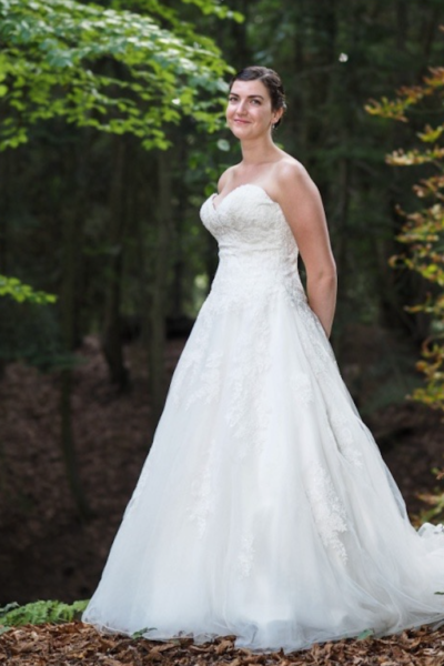 Prachtige strapless heartshaped trouwjurk