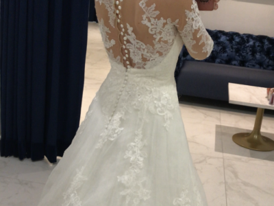Helemaal nieuw (ongedragen) "The White One" by Rukshana, maat 36!
