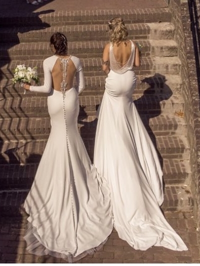 2 luxe trouwjurken te koop