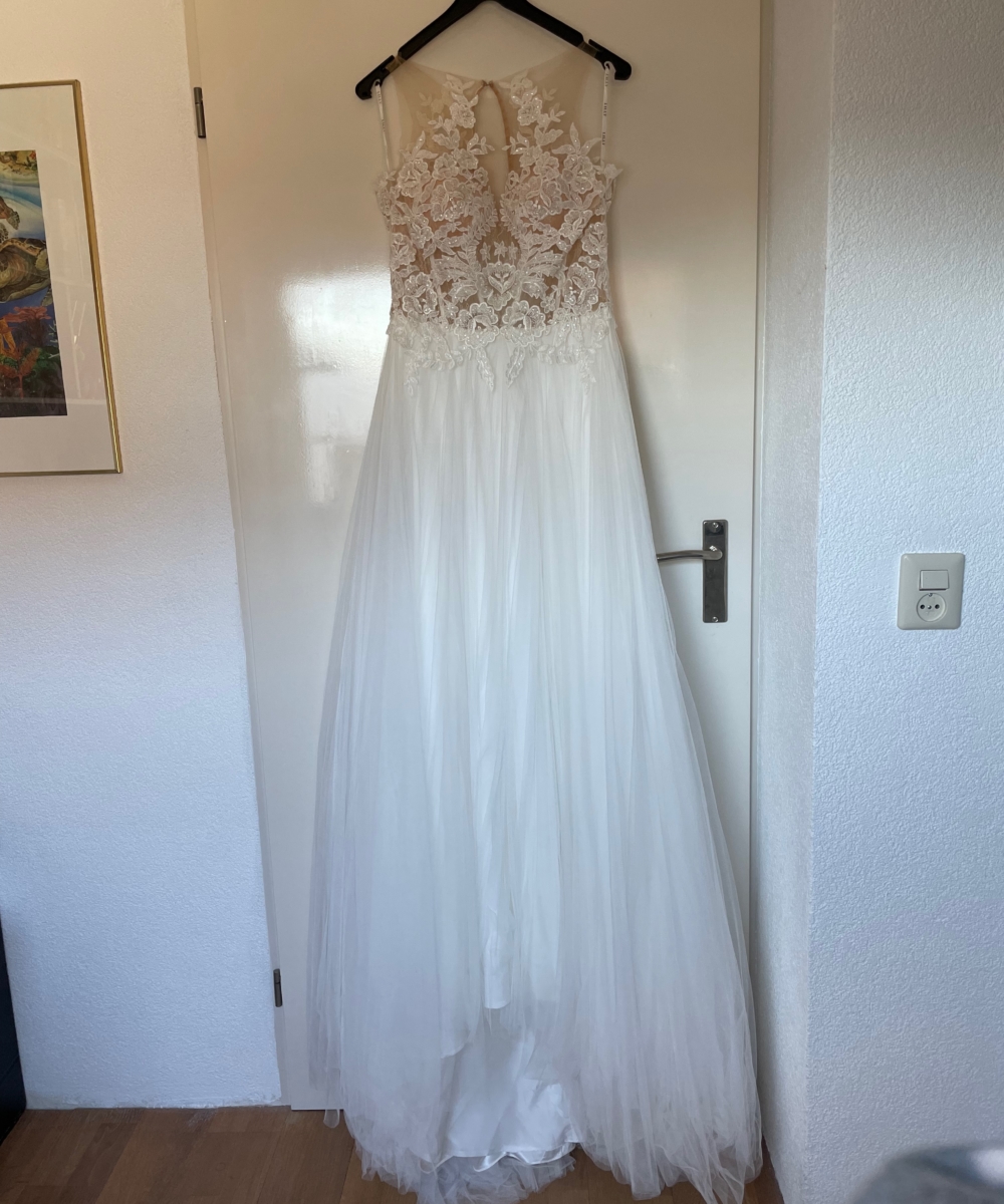 Trouwjurk Lily (Nooit! gedragen)