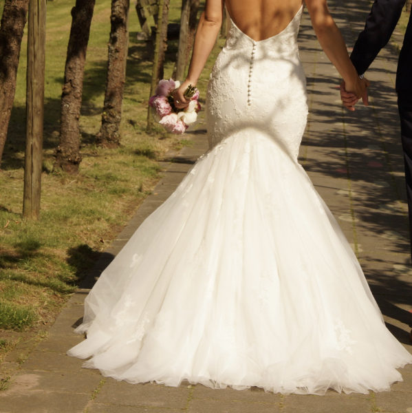 Mermaid dress met kant en open rug