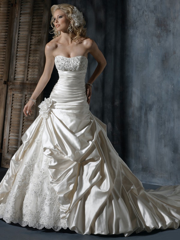 Maggie Sottero Ambrosia - satijn/ivoor/34. Nieuw!