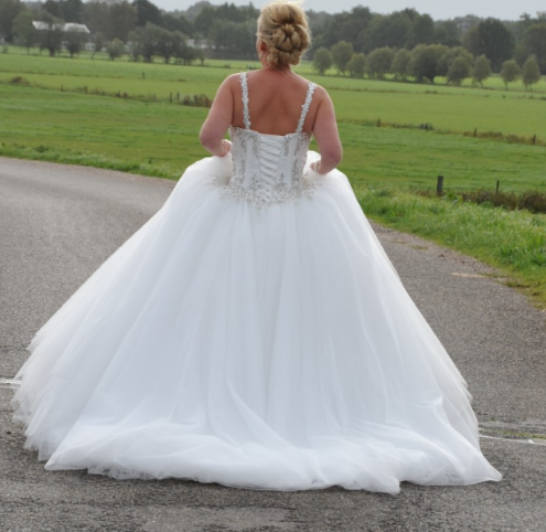 Prachtige design prinsessenjurk van Albert Axu couture