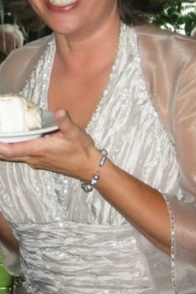 Trouw-of galajurk platina beige, Pronovias,met of zonder mouwtjes.