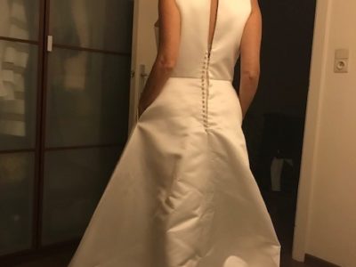 Mooie, stijlvolle, elegante bruidsjurk van Jesus Piero
