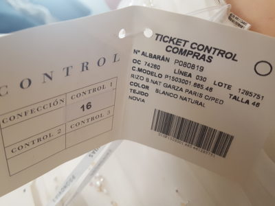 NIEUW Trouwkleed, NIET gedragen. Met origineel koopticket er nog aan.