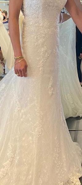 Sincerity trouwjurk met open rug, kant en fishtail silhouet