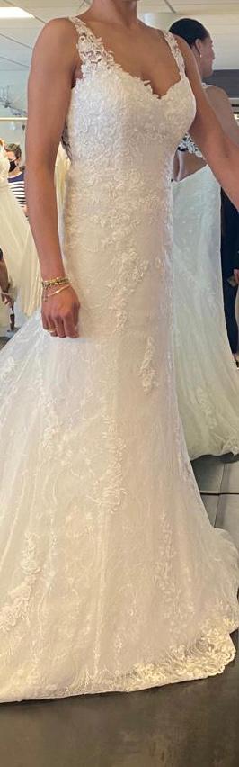Sincerity trouwjurk met open rug, kant en fishtail silhouet