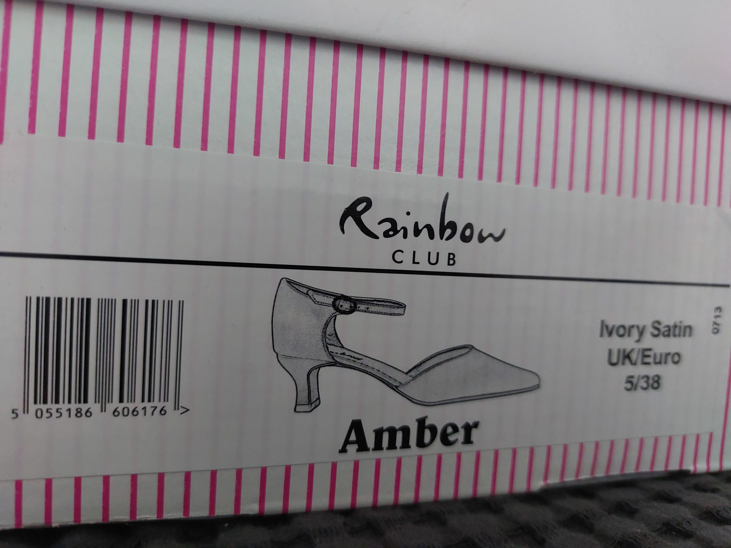 volleybal fotografie Zij zijn Trouwschoenen rainbow Club Amber - Trouwjurkenplaza