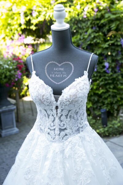 Een romantische A-line jurk incl. Sluier