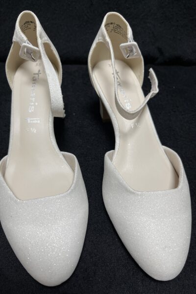 Mooie bruidsschoenen met glitters