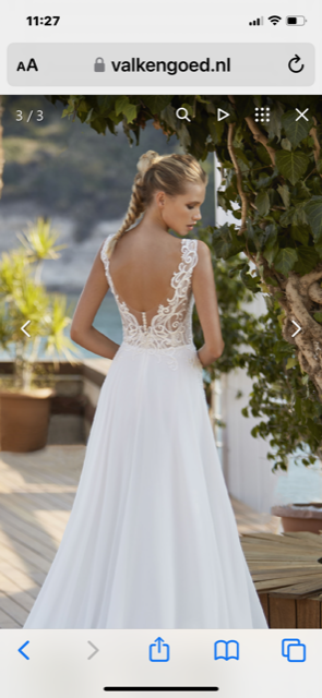 Prachtige Vesc Ivory trouwjurk met split