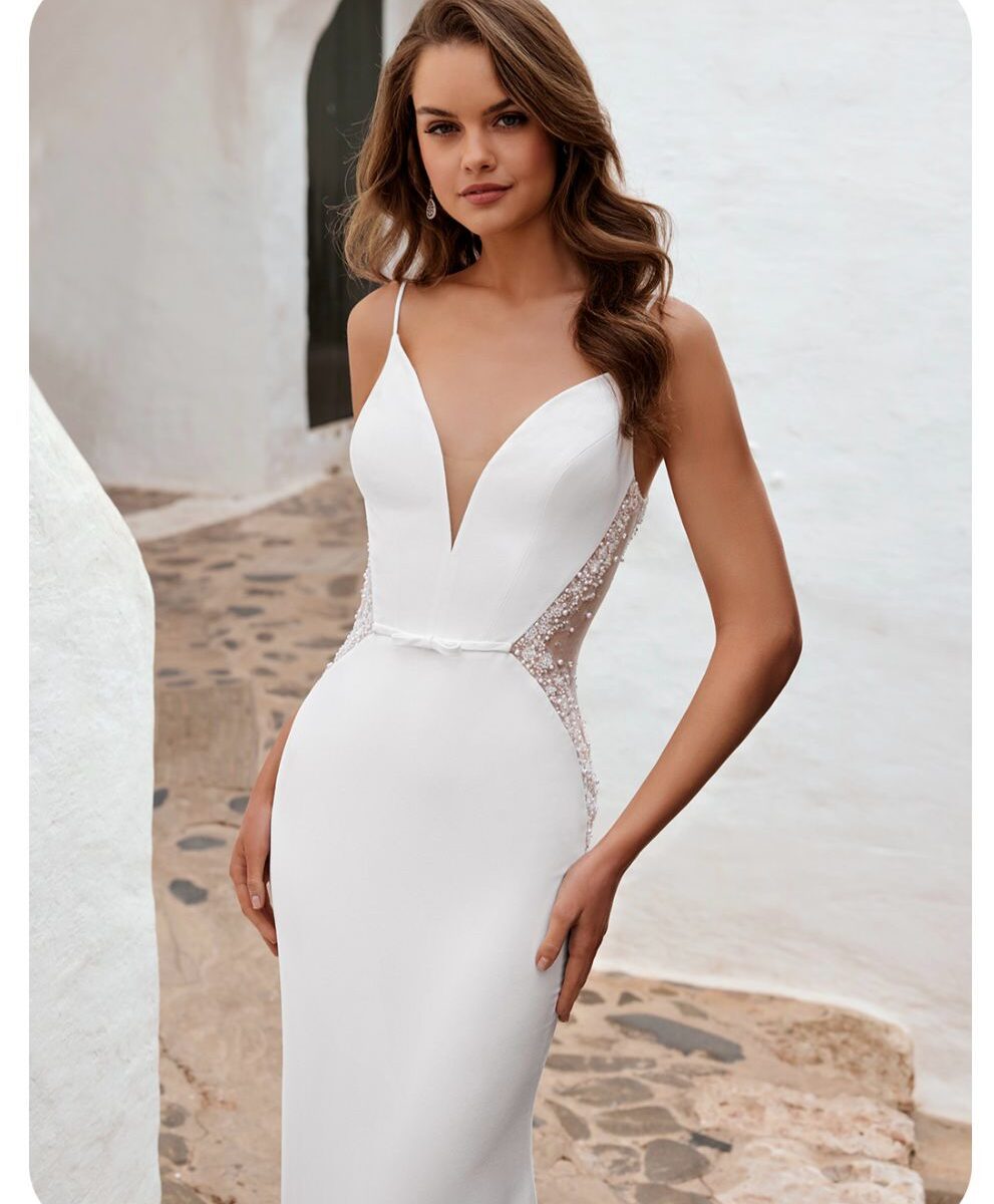 Nooit gedragen nieuwe trouwjurk, Enzoani Love Collection 2024/2025 "Desiree" " Desiree"