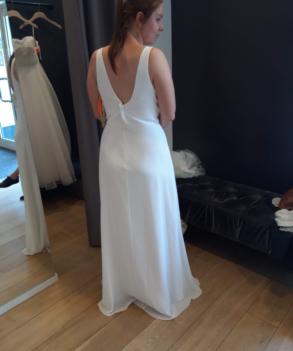 Elegante simpele trouwjurk