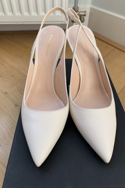 Nieuwe 90 mm Mia Sling Pump Nappa Ecru Nicholas Kirkwood