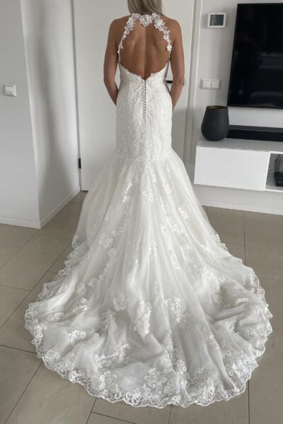 Pronovias trouwjurk met hoepel en sluier!