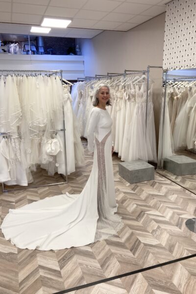 Pronovias Morgan Sign