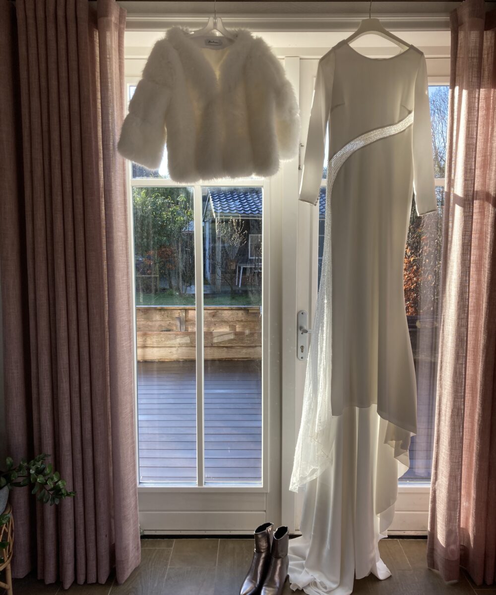 Pronovias Morgan Sign