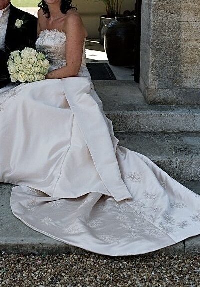Pronuptia strapless trouwjurk met lange sleep