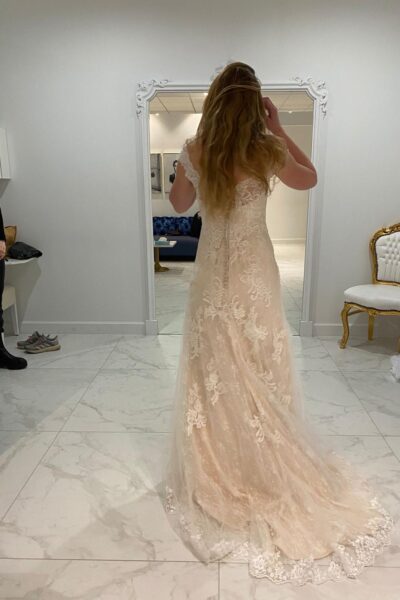 Nooit gedragen elegante trouwjurk