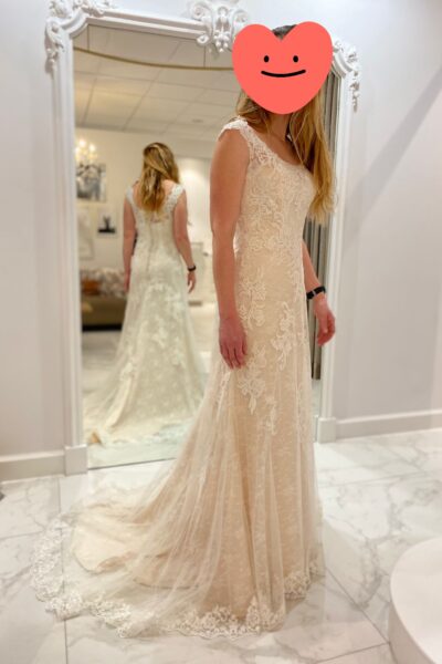Nooit gedragen elegante trouwjurk