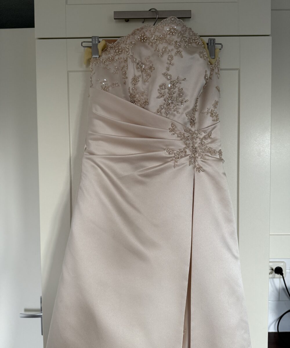 Pronuptia strapless trouwjurk met lange sleep
