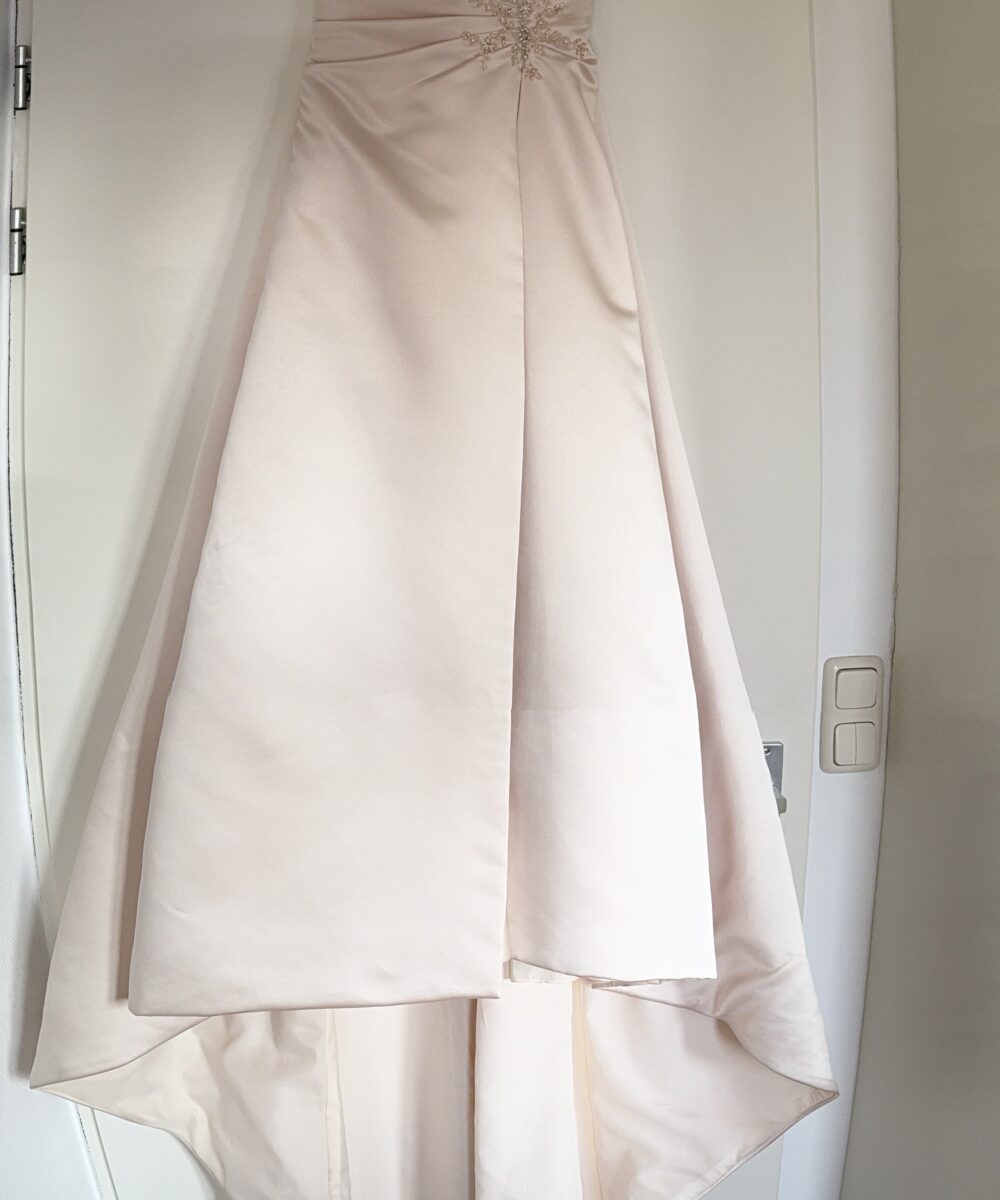 Pronuptia strapless trouwjurk met lange sleep