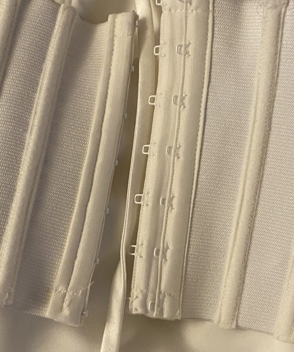 Strapless trouwjurk met parels