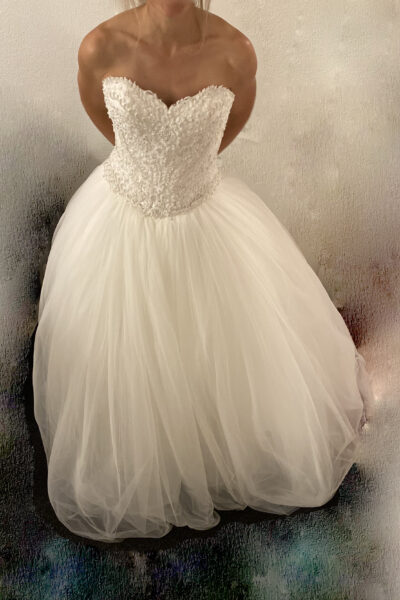 ONGEBRUIKTE bruidsjurk Affezione Ivory maat 38 strapless