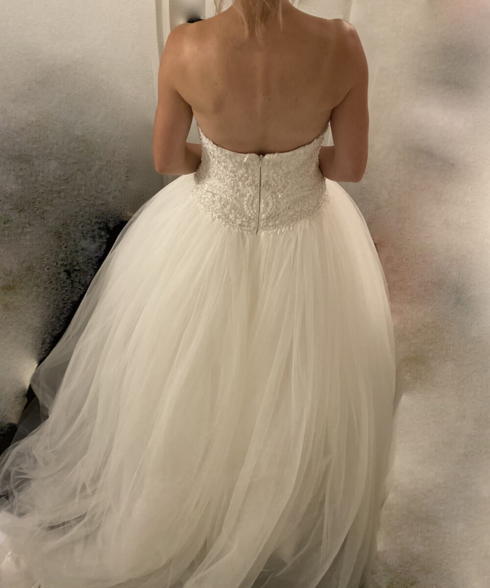 ONGEBRUIKTE bruidsjurk Affezione Ivory maat 38 strapless