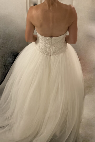 ONGEBRUIKTE bruidsjurk Affezione Ivory maat 38 strapless