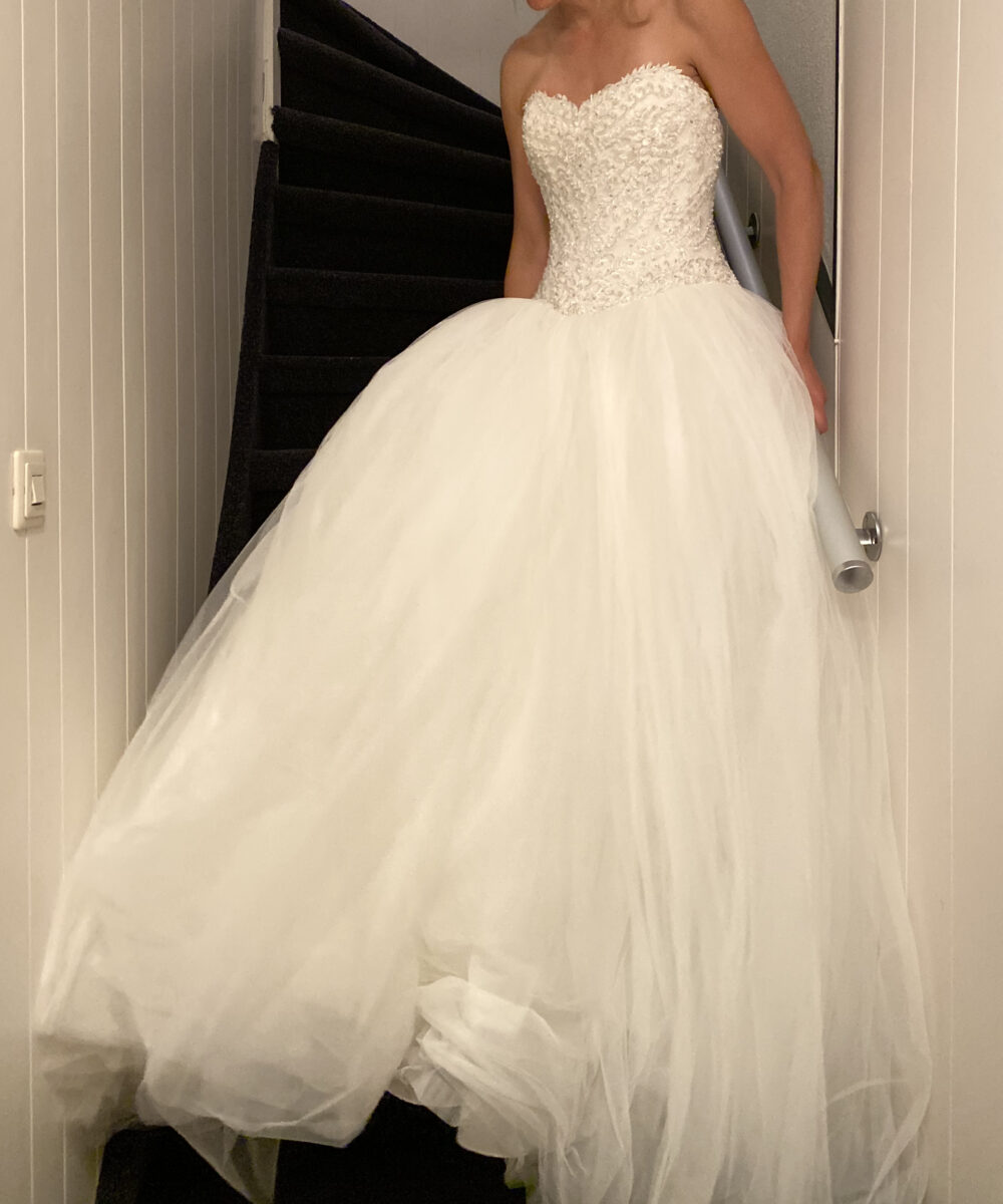ONGEBRUIKTE bruidsjurk Affezione Ivory maat 38 strapless