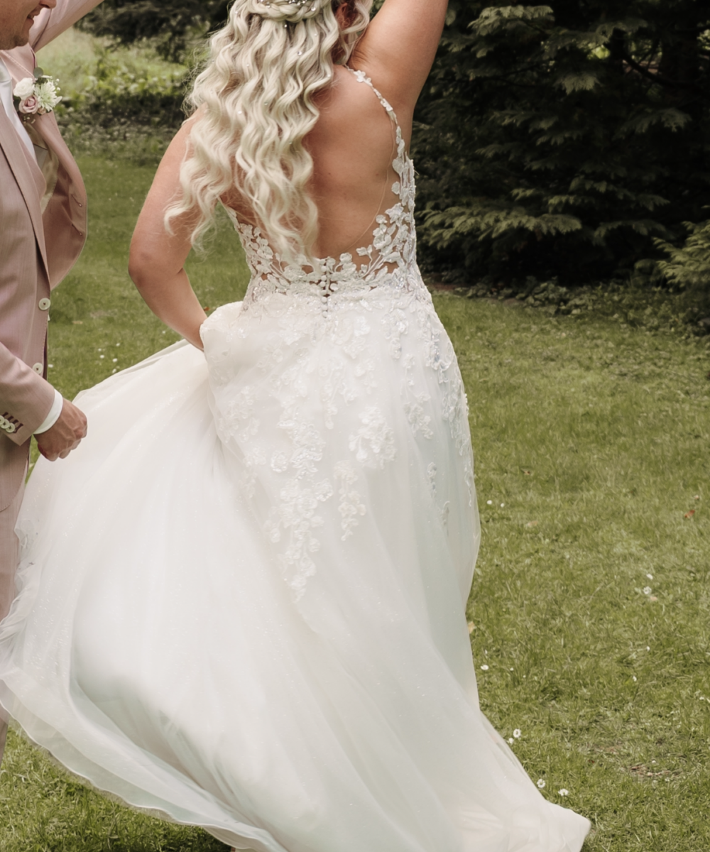 Modeca Dafna trouwjurk met glitter tule z.g.a.n.