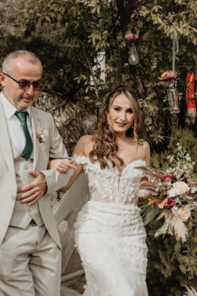 Handgemaakte bruidsjurk met parels