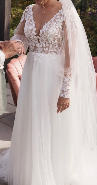 Tres Chic 25405 trouwjurk maat 36/38 met sluier