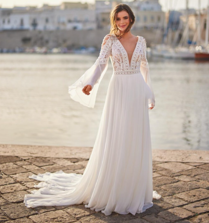 Bohemian trouwjurk nieuw en niet gedragen en vermaakt