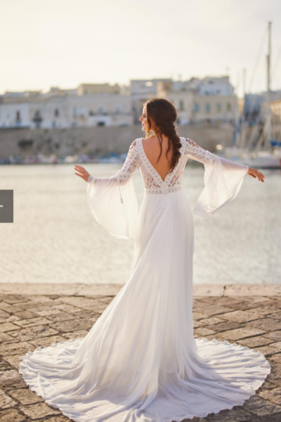 Bohemian trouwjurk nieuw en niet gedragen en vermaakt