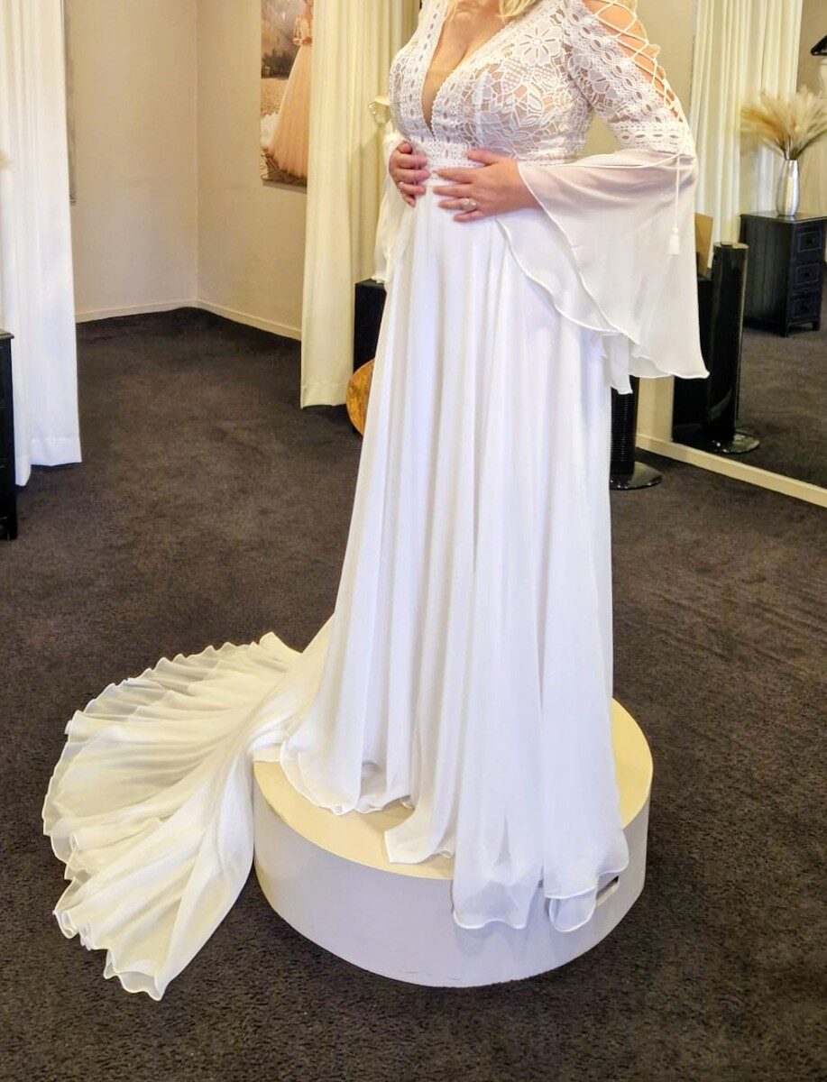 Bohemian trouwjurk nieuw en niet gedragen en vermaakt