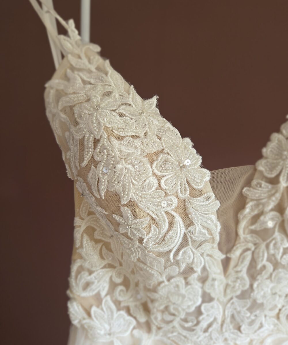 Zomerse Lillian West Trouwjurk (NIEUW)