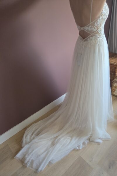 Zomerse Lillian West Trouwjurk (NIEUW)