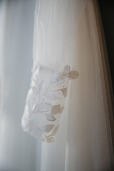 Tres Chic 25405 trouwjurk maat 36/38 met sluier