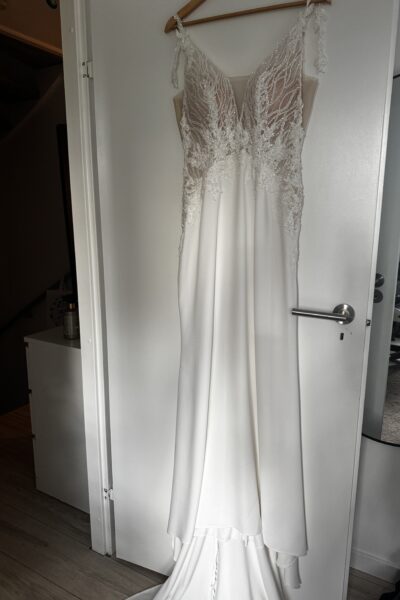 Elegante Trouwjurk met kant en open rug