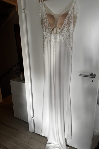 Elegante Trouwjurk met kant en open rug