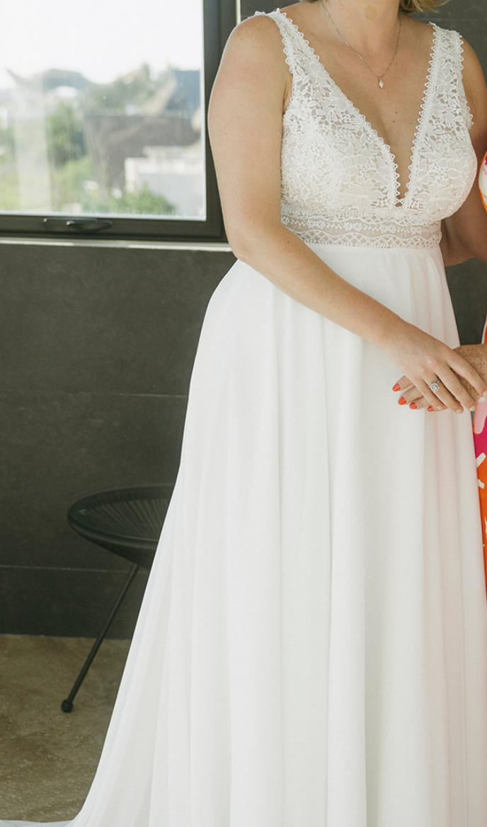 Boho Lace & Chiffon Wedding Dress (Size 40)